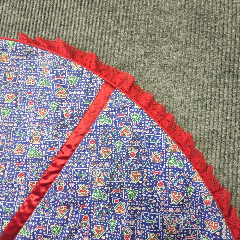 Vintage Handmade Christmas Tree Skirt 42